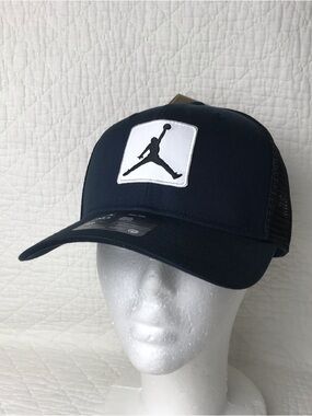 Nike Air Jordan Rise Structured Trucker Hat Adult Unisex SZ M/L FZ0774-010